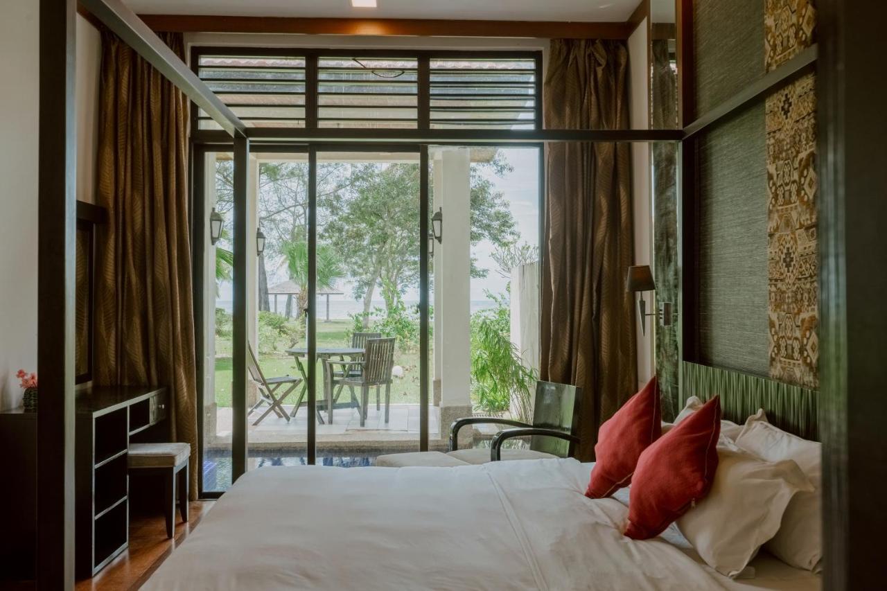 Borneo Beach Villa & Suite Kota Kinabalu Exterior photo