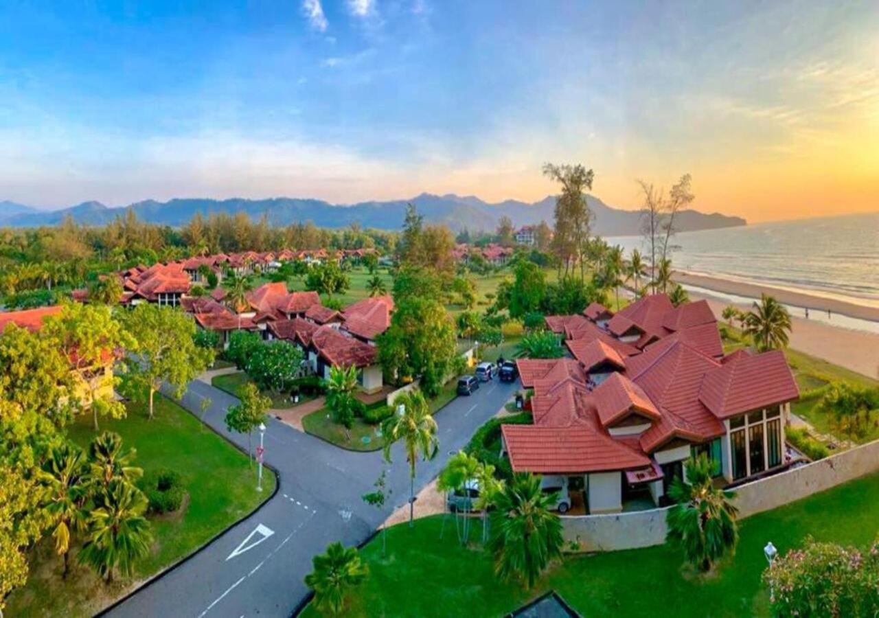 Borneo Beach Villa & Suite Kota Kinabalu Exterior photo