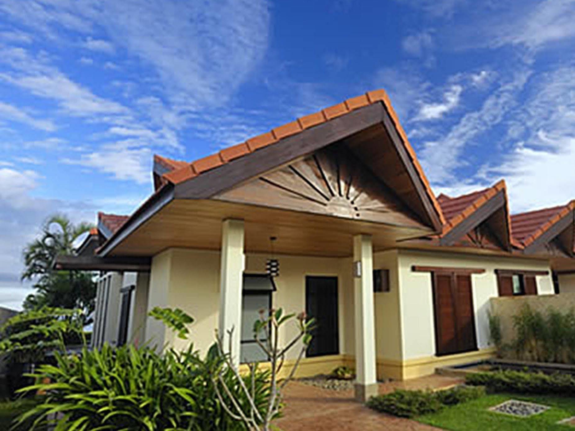 Borneo Beach Villa & Suite Kota Kinabalu Exterior photo